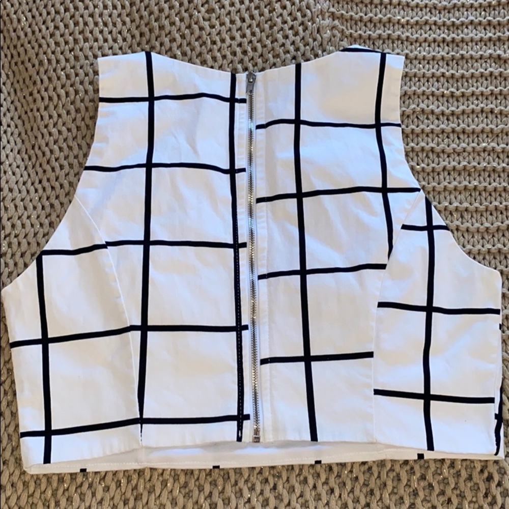 Cross Pattern Crop top - Picture 2 of 2